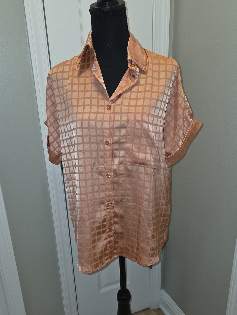 Willow & Root Peach Grid Satin Button-Front Blouse